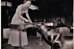 1957_Eliane_Seeloewen