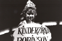 1990_Kindercircus_Robinson_1